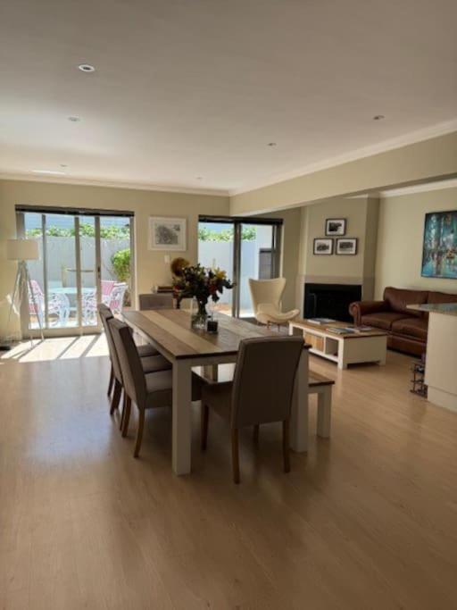Luxury Townhouse In Stellenbosch Central Zewnętrze zdjęcie