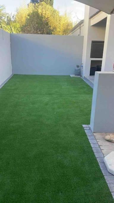 Luxury Townhouse In Stellenbosch Central Zewnętrze zdjęcie