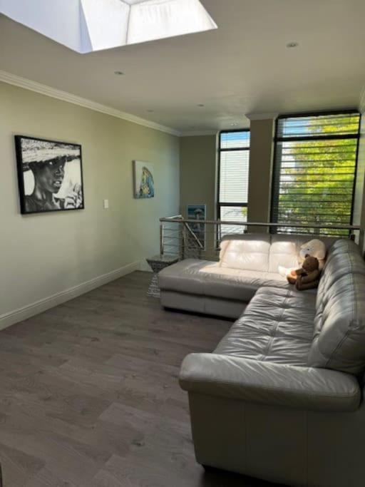 Luxury Townhouse In Stellenbosch Central Zewnętrze zdjęcie