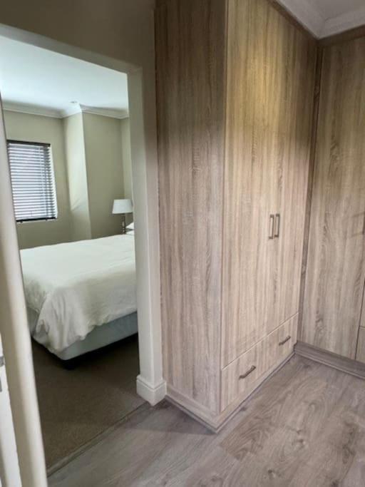 Luxury Townhouse In Stellenbosch Central Zewnętrze zdjęcie