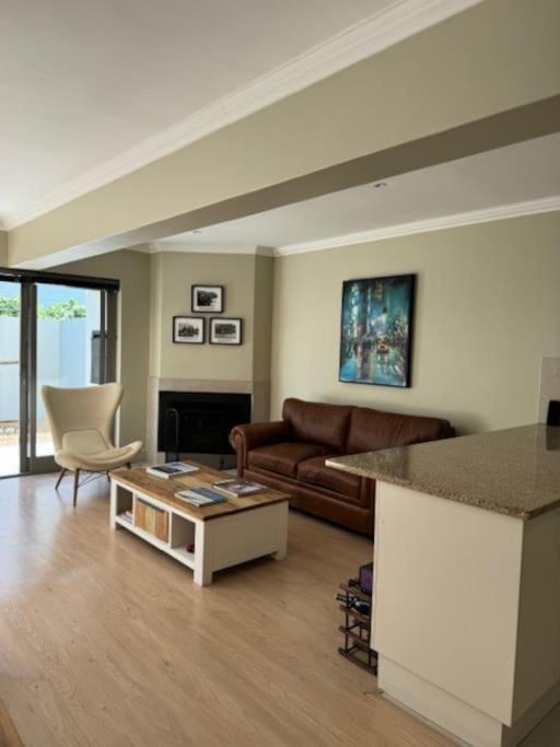 Luxury Townhouse In Stellenbosch Central Zewnętrze zdjęcie